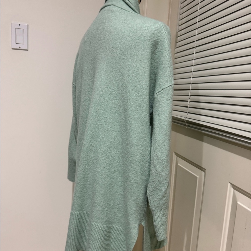 Tahari Light sage see Green Women's Cardigan size s/m. Feels like cashmere - Picture 5 of 12